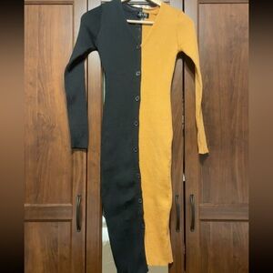 Color block sweater knit midi dress with buttons small